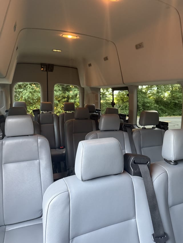 Private Group Transfer From/To Vancouver To/From Kelowna 8