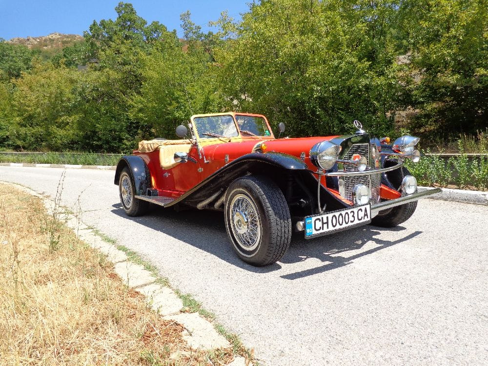 Private Retro Stylish Tour of Sliven with Mercedes SSK 1973 3