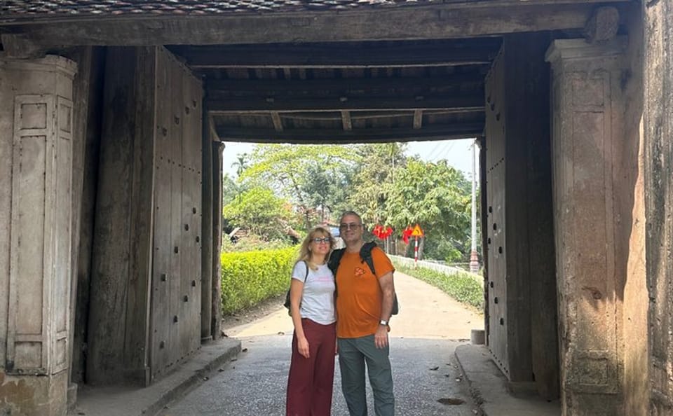 Full-Day Cultural Tour of Duong Lam Ancient Village from Hanoi