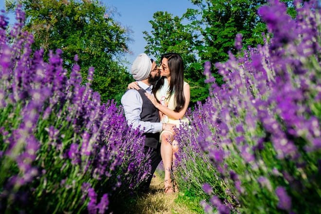 Propose Photoshoot in London Insta: photowalk_in_london Web: skylensstudio . com
