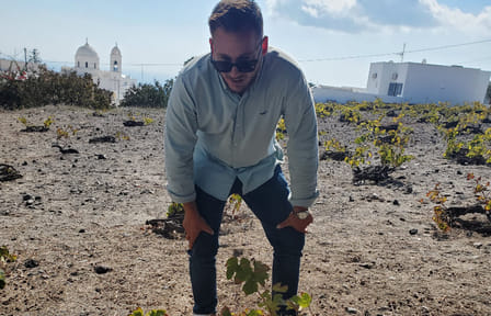 Private Highlights Tour of Fira, Santorini in a Luxury Vehicle