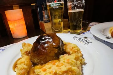 Amsterdam food tasting tour in Hidden Gems for small groups