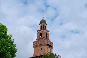 Professional Photoshoot Experience at Sforzesco Castle, Milan
