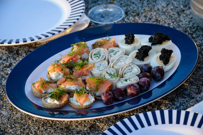 Archipelago snacks are included.