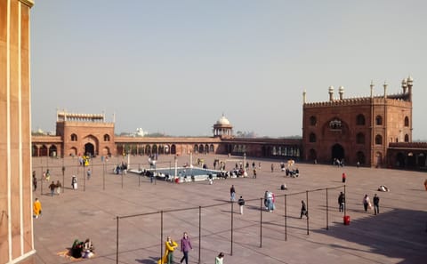Old Delhi Walking Tour Afternoon with one Riksha Ride – 6 KM