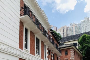 Hong Kong Highlights Tour with Peak Tram and Dim Sum Tasting