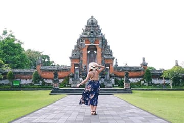Private Day Tour of Bedugul and Tanah Lot Temple in Bali