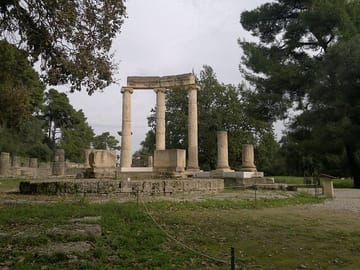 Private Day Tour of Ancient Olympia and Temple of Apollo from Athens