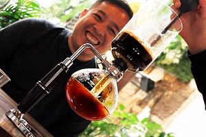 Bogota Kickstart Tour: Candelaria + Cacao & Coffee Experience •4h