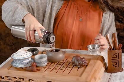 Georgian Tea Tasting and Walking Tour at Tbilisi