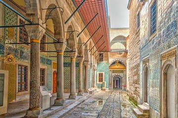 Istanbul Old City Tour with Lunch and Hotel Pickup