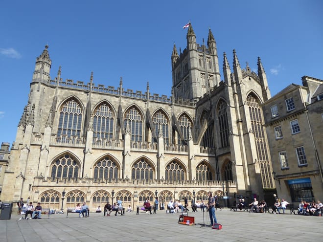 Discover the fascinating history of the Bath Abbey
