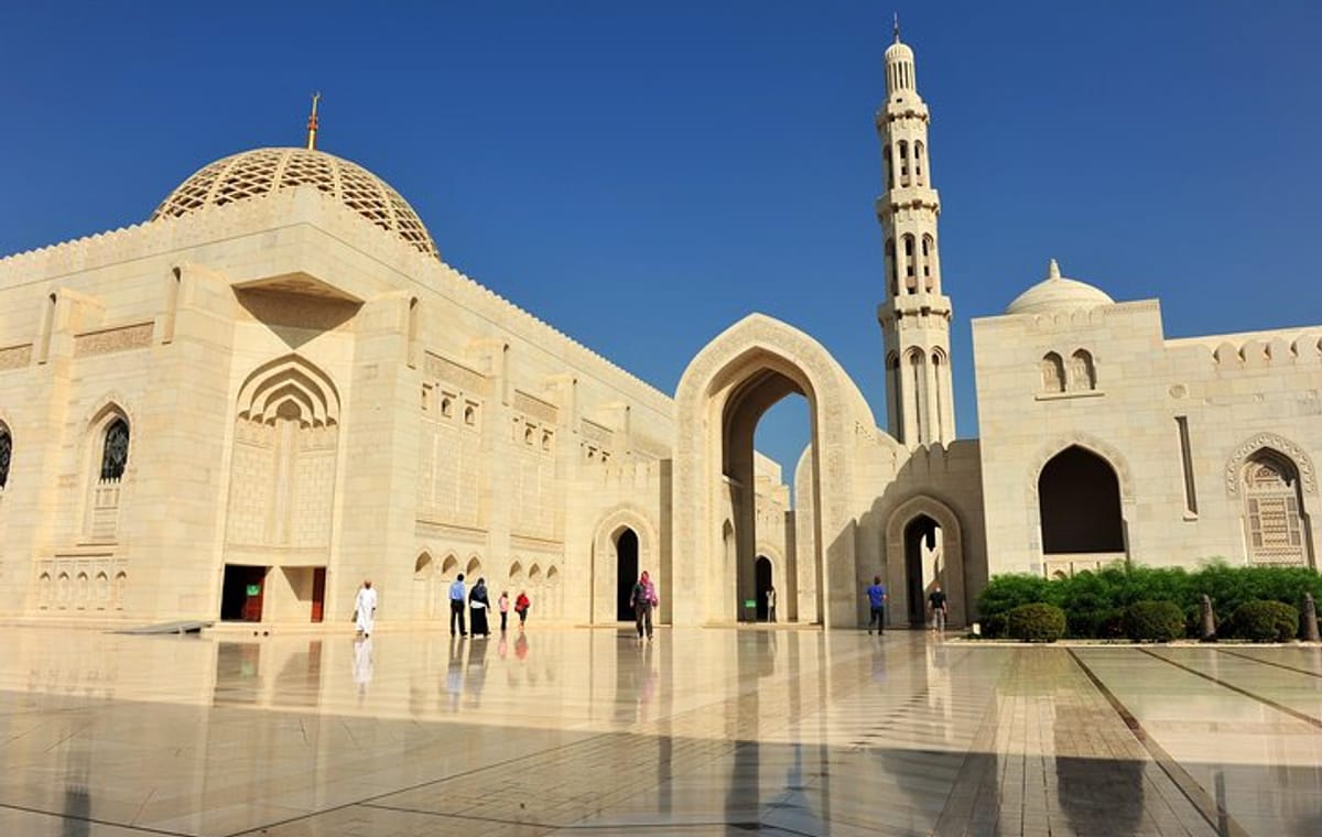 Private Day Trip to Grand Mosque & Wahiba Sands