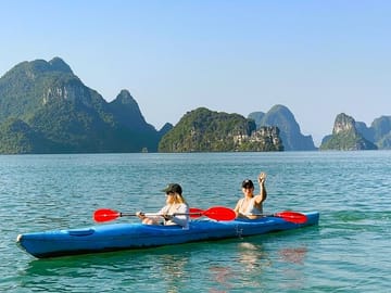 Private Canoe Discover the Best of Halong- Lan Ha Bay from harbor