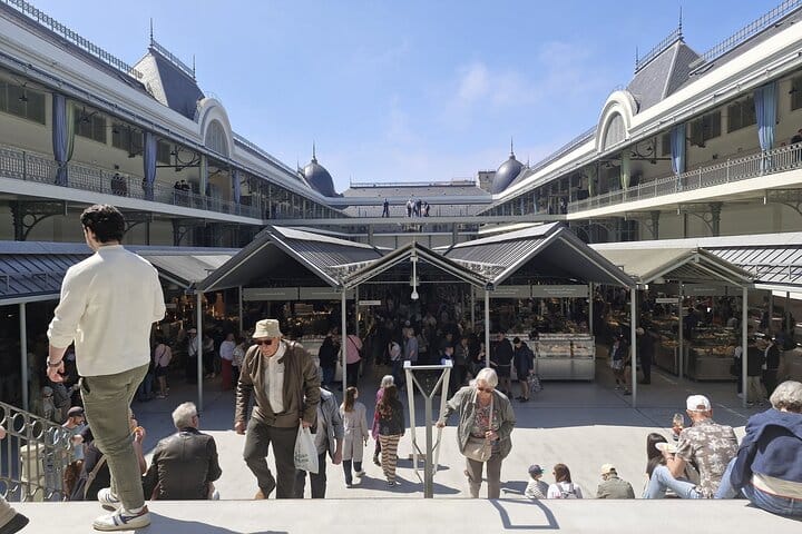 Private Porto City Tour with Seafood Lunch and Coastal Views