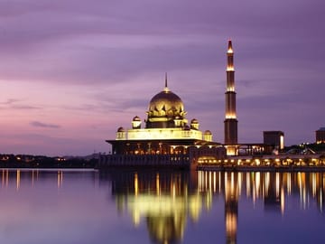 Private Sunset Cruise in Putrajaya and Kuala Lumpur Night Tour