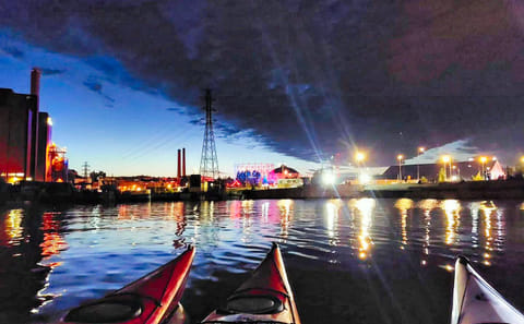 Private Sunset Kayaking Tour in Helsinki's Mustikkamaa