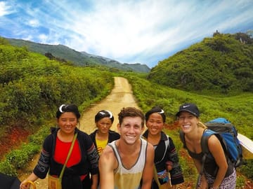 Sapa Trekking 3days/2nights from Hanoi by Limousine Roundtrip