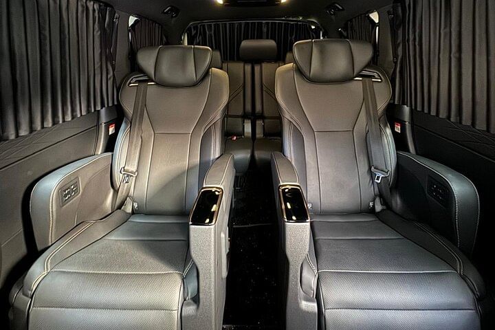 Hong Kong Airport Transfer Luxury MPV