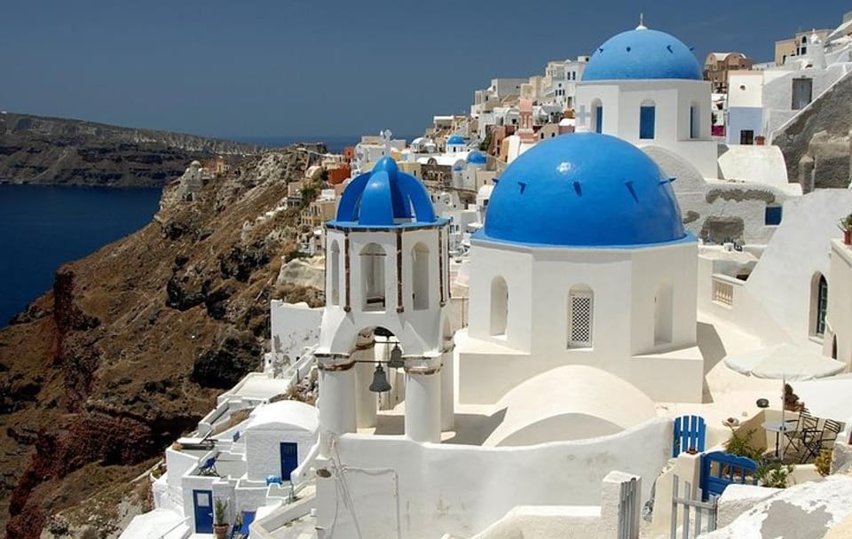 Private Santorini Sightseeing Tour with Akrotiri and Monastery Visit