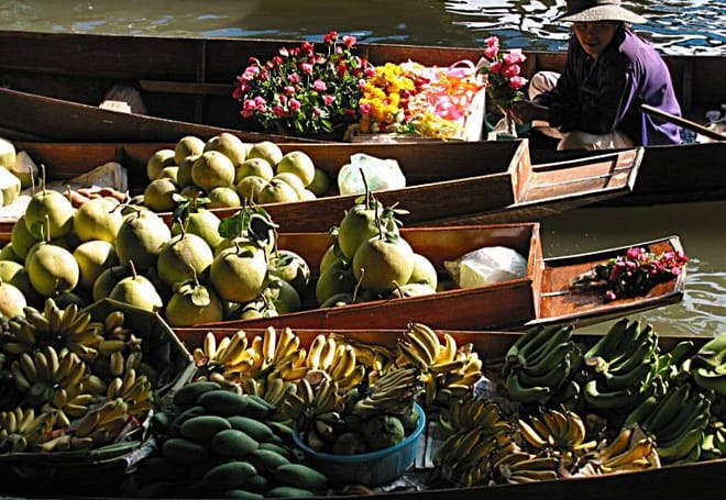 BANGKOK Join Tour Meaklong Railway Market and Damnoensaduak Floating Market 4