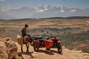 ½ Day : Desert Ride on Vintage sidecar Moto | Private & Luxury