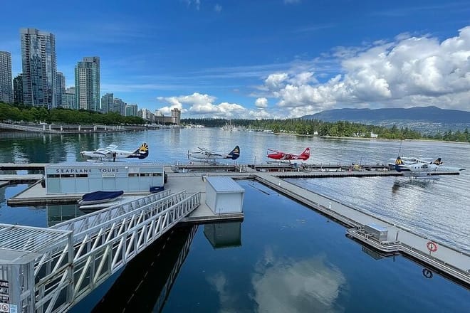Float Plane Tour to Bowen Island with Dine-in
