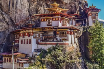 Discover Bhutan & Nepal: 11-Day Odyssey