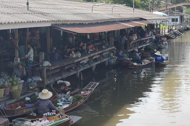 Thaka Floating Market: Thailand’s Most Authentic Experience 5