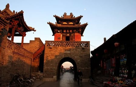 Walking Tour of Pingyao's Historical Sites with Local Lunch