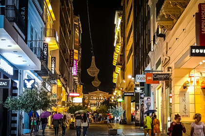 Athens Night Lights & Bites: A Stroll with Gyros & Loukoumades