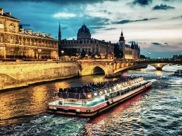 Full Day Paris City Pass with Museums and Seine Cruise