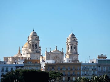Explore Cadiz – Cathedral, Tavira Tower, Roman Theatre & Castle
