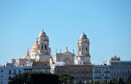 Private Walking Tour of Cádiz: Cathedral, Roman Theatre, and More