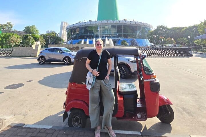 Colombo Tuk Tuk Adventure Explore Food & Culture