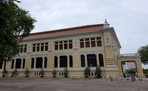 Walking Tour of Talad Noi and Chinatown in Bangkok