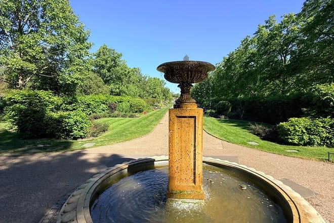 London - Camden: Regent’s Park and Primrose Hill Walking Tour 8