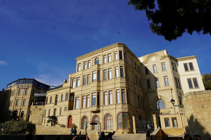 Photo tour- Photograph tour-Old City Baku-Baku City Tour-Azerbaijan tour-icherisheher tour