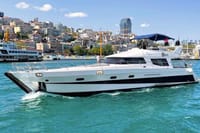 Private Bosphorus Yacht Cruise in Istanbul – Luxury Yacht Tour