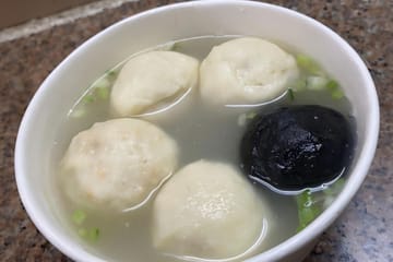 Xiamen food tour exploring Historic Zhongshan Arcade Streets