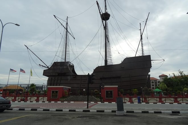 6D 5N Tour Penang Island - Singapore Drop Off 