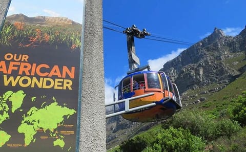 Robben Island and Table Mountain Tour in Cape Town