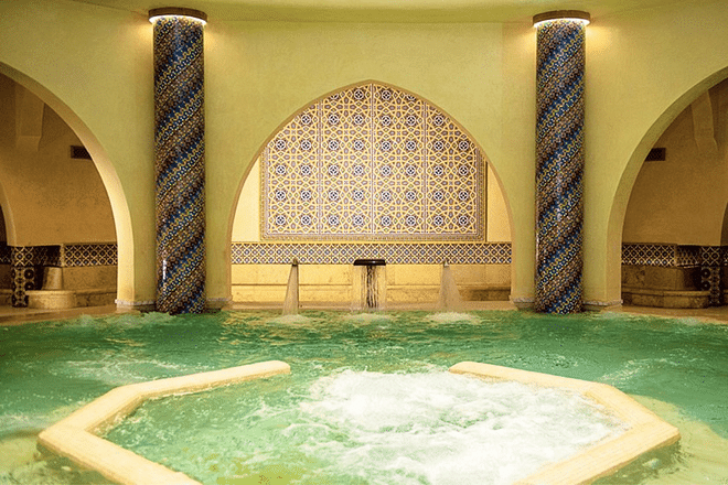 Hassan II Mosque Guided Tour with Authentic Hammam Experience