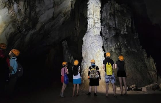 7km Paradise Cave Tour from Dong Hoi