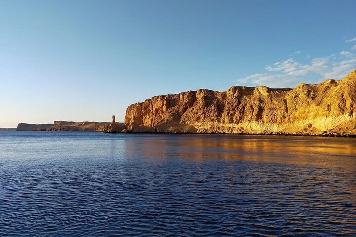 Ras Mohammed & White Island VIP Cruise with Seafood Lunch
