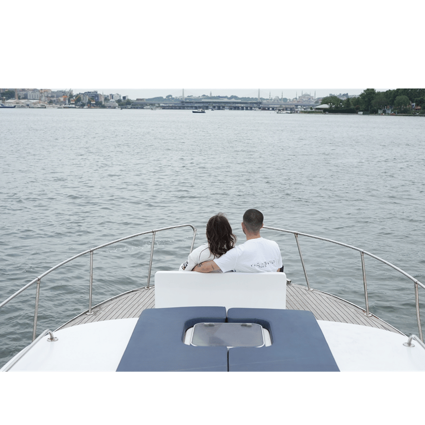 Private Luxury Yacht Bosphorus Tour in Istanbul 4