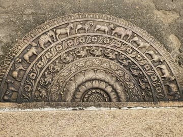 Anuradhapura-And-Aukana-All-Inclusive-Day-Tour-From-Polonnaruwa-3