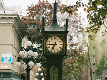 Vancouver City Tour: Explore Key Attractions in 5.5 Hours