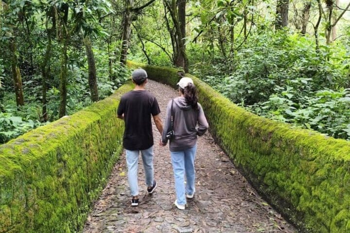 Otavalo Market Private Sightseeing and Surroundings