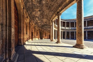 Private Guided Tour of Historic Landmarks in Granada